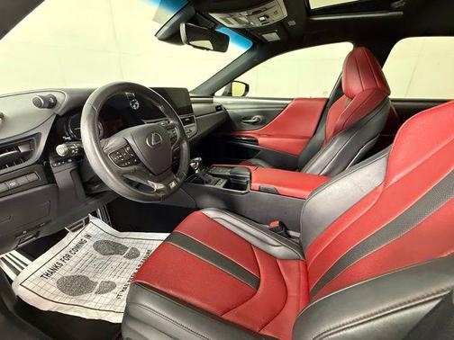 2022 Lexus ES 300h F SPORT