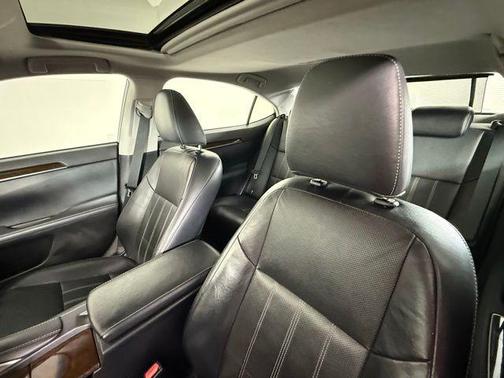 2017 Lexus ES 350 Base