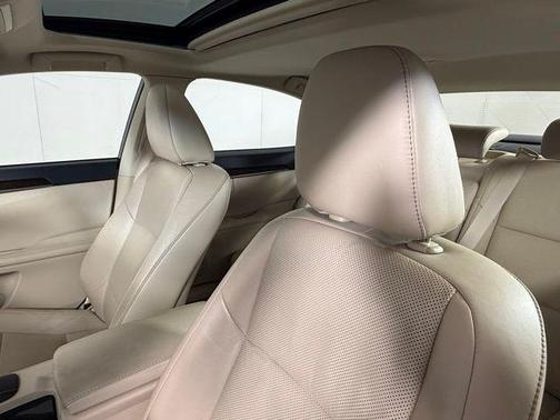 2015 Lexus ES 350 Base