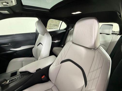 2025 Lexus UX 300h Base