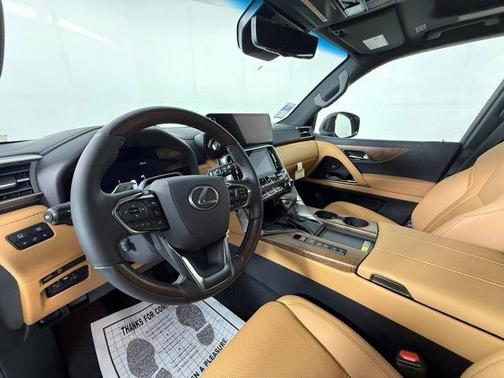 2025 Lexus LX 600 Luxury