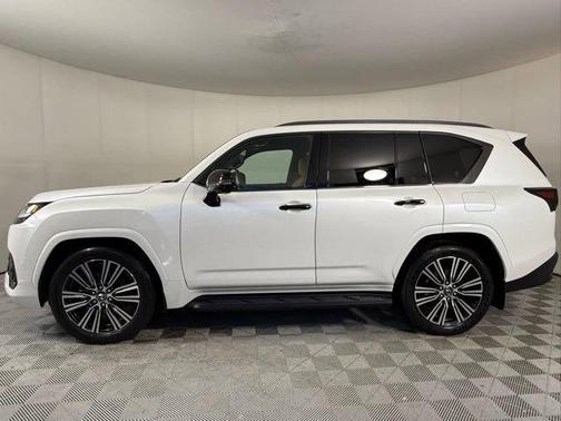 2025 Lexus LX 600 Luxury
