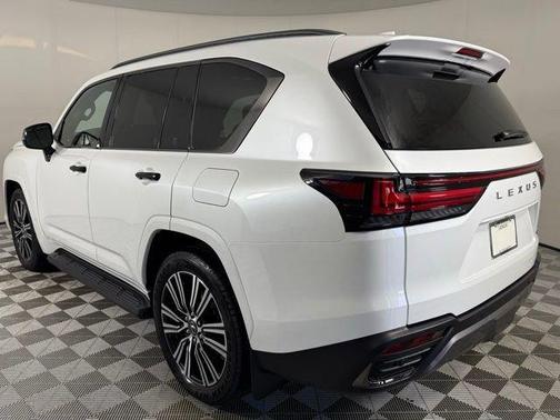 2025 Lexus LX 600 Luxury