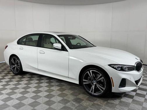 Alpine White 2023 BMW 330 330i