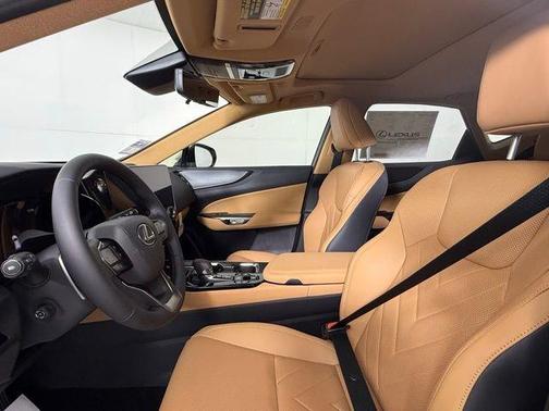 2025 Lexus NX 450h+ Luxury