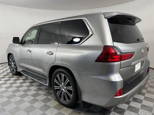 2021 Lexus LX 570 Three-Row