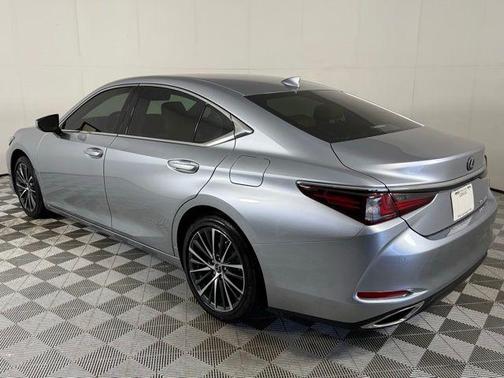 2022 Lexus ES 350 Base