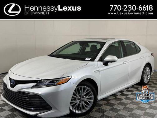 Wind Chill Pearl 2019 Toyota Camry Hybrid XLE