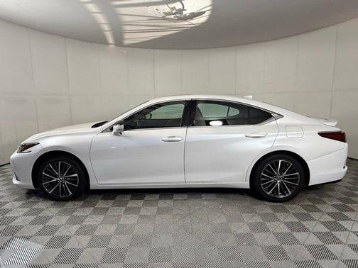 Eminent White Pearl 2023 Lexus ES 350 Base