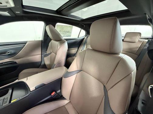 2025 Lexus ES 350 Base