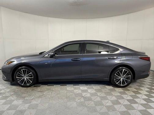 2023 Lexus ES 250 Base