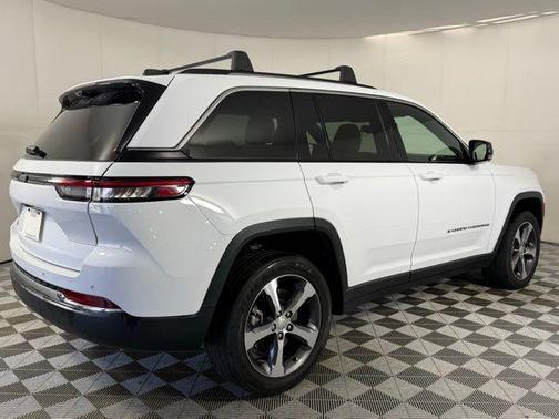 Bright White Clearcoat 2023 Jeep Grand Cherokee 4xe Base