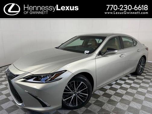 2025 Lexus ES 300h Base