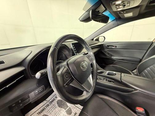 2020 Toyota Avalon Hybrid XSE