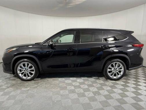 2022 Toyota Highlander Limited