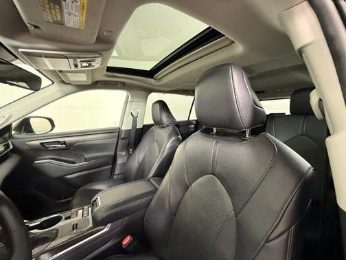 2022 Toyota Highlander Limited