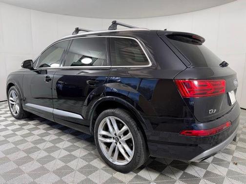 Night Black 2018 Audi Q7 3.0T Prestige