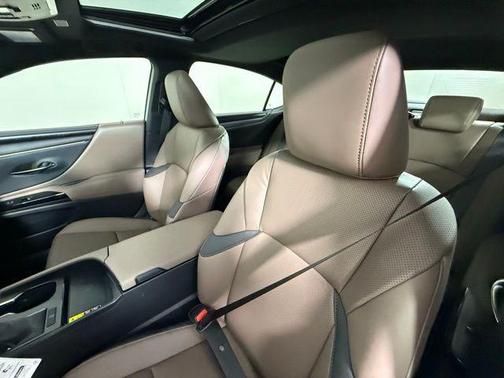 2025 Lexus ES 350 Base
