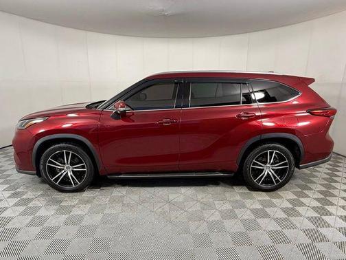 2021 Toyota Highlander Platinum