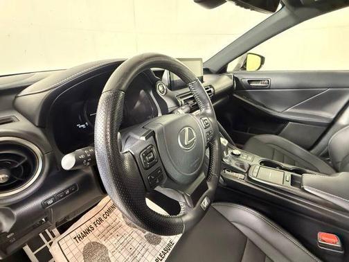 Infrared 2022 Lexus IS 350 Base