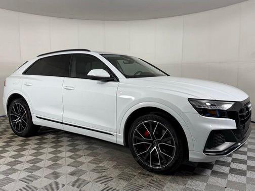 2021 Audi Q8 55 Premium Plus