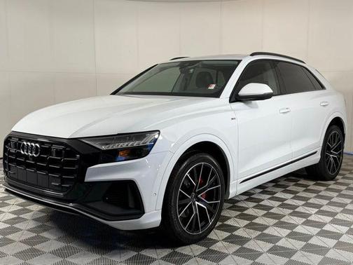 2021 Audi Q8 55 Premium Plus