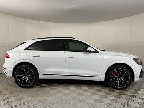 2021 Audi Q8 55 Premium Plus