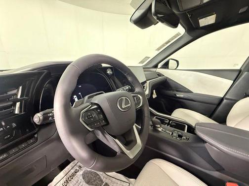 Pear 2026 Lexus TX 350 Premium