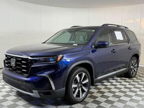 2025 Honda Pilot Touring 8-Passenger