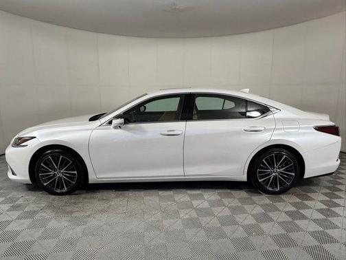 2025 Lexus ES 350 Base