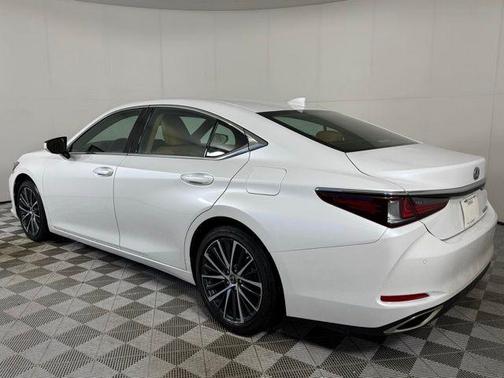 2025 Lexus ES 350 Base