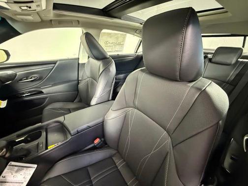 2025 Lexus ES 350 Ultra Luxury