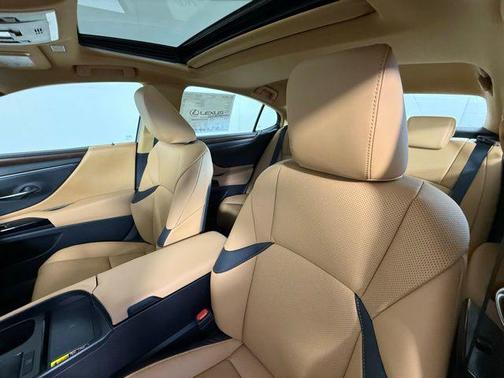2025 Lexus ES 350 Base