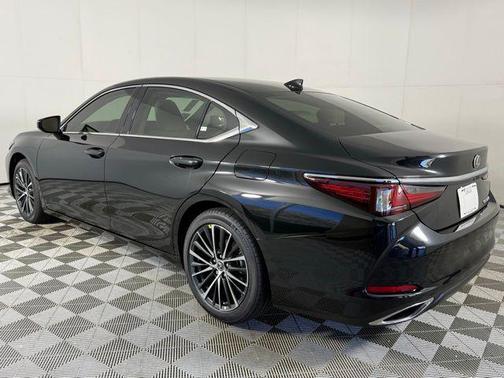 2025 Lexus ES 350 Base