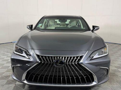 2025 Lexus ES 300h Base