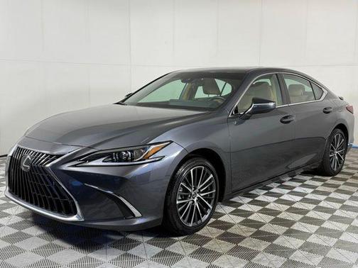 2025 Lexus ES 300h Base