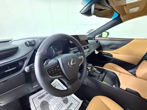 2025 Lexus ES 350 Base