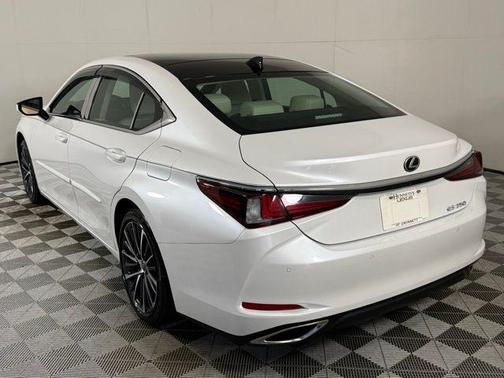 2023 Lexus ES 350 Base