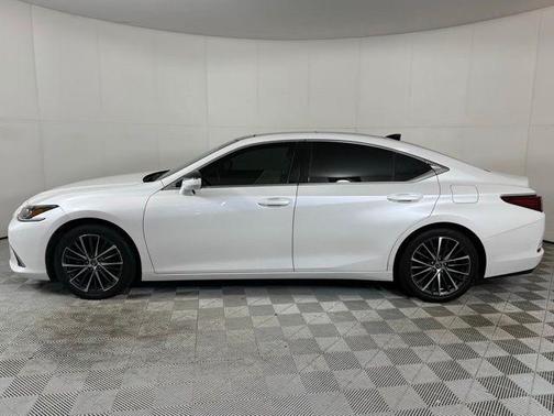 2022 Lexus ES 350 Base