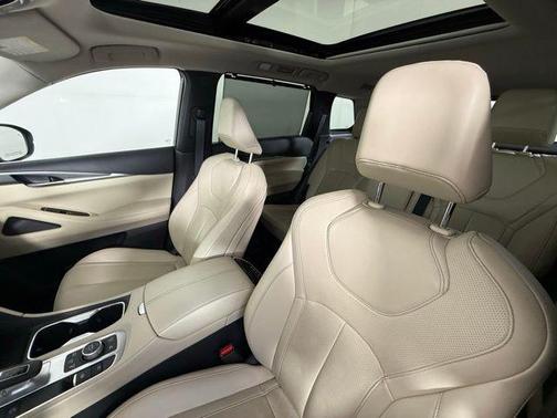 2022 INFINITI QX60 Luxe