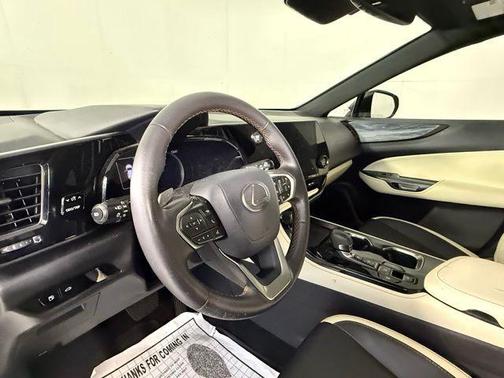 Nori Green Pearl 2024 Lexus NX 250 Premium