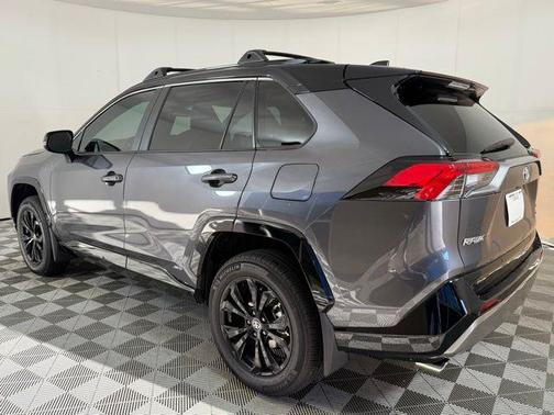 2025 Toyota RAV4 Hybrid SE