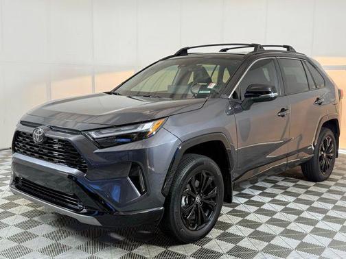2025 Toyota RAV4 Hybrid SE