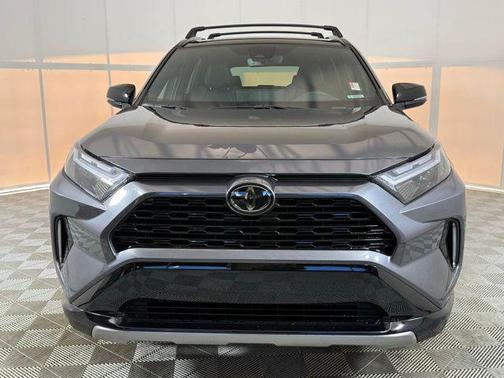 2025 Toyota RAV4 Hybrid SE