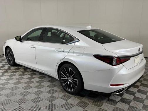 2025 Lexus ES 350 Base