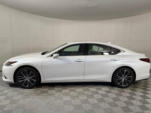 2025 Lexus ES 350 Base