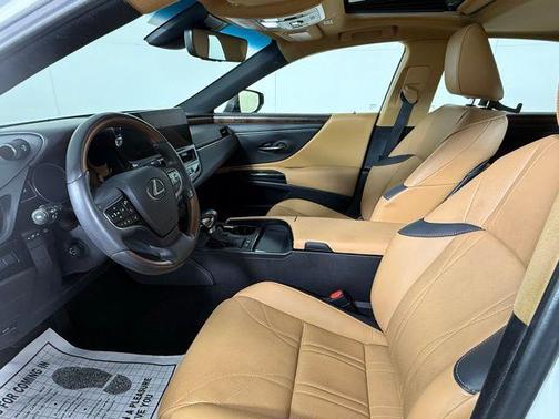 2023 Lexus ES 300h Luxury