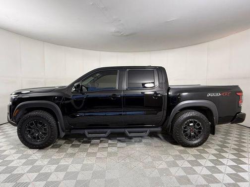 Super Black 2022 Nissan Frontier PRO-4X