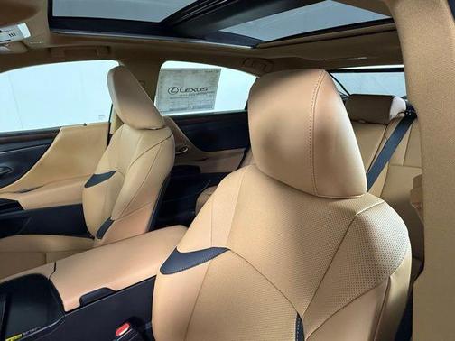 2025 Lexus ES 350 Base