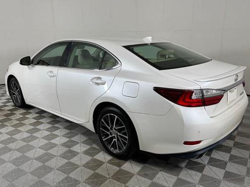 2017 Lexus ES 350 Base